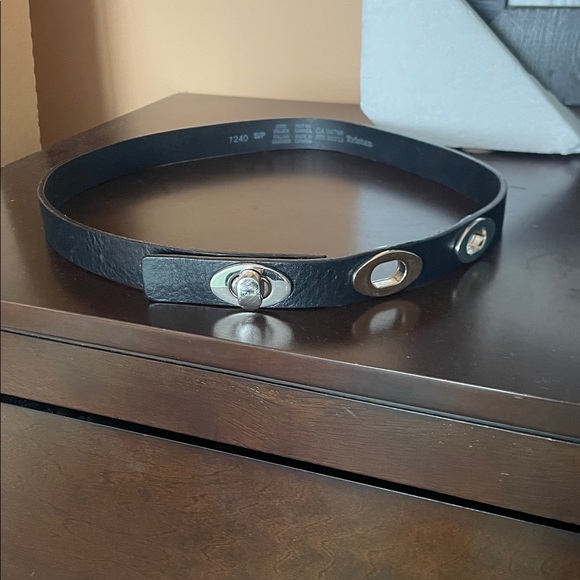 Tristan Accessories - Vintage Tristan Leather Belt with Turnlock Detail